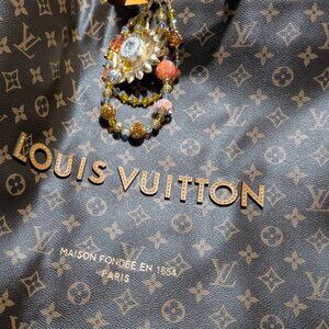 EXTRA LARGE FASHION SHOPPING LEATHER BAG! Brand New Never Used!